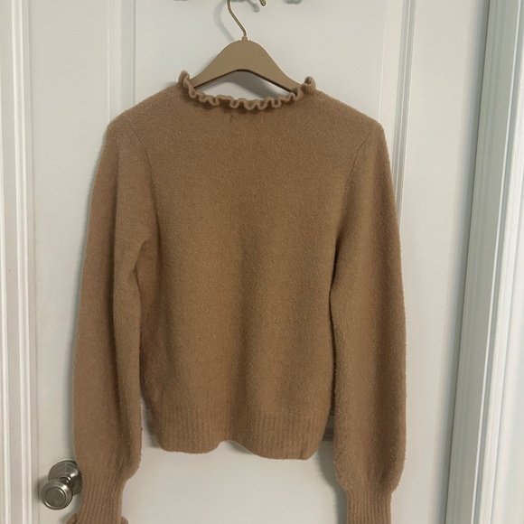 Doen Assis Ruffle Sweater - Picture 4 of 6